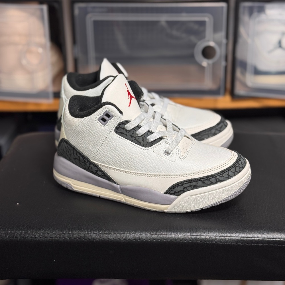 Jordan 3 Cement Grey 1Y - Picture 3 of 5
